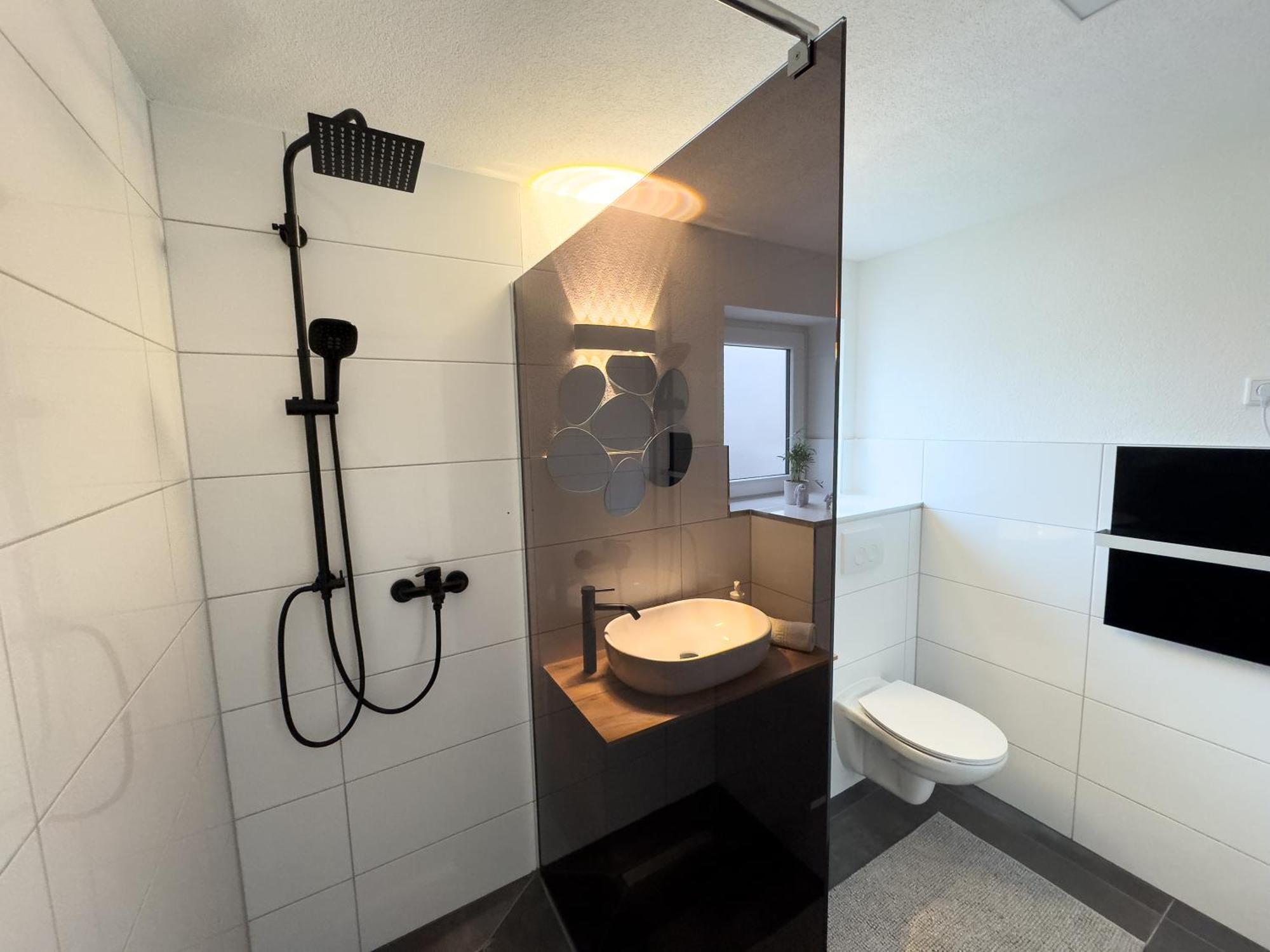 Klassen Apartments! Stadtnahes Ferienhaus* Mit Terrasse In Aulendorf * Fuer 6-8 Personen 外观 照片