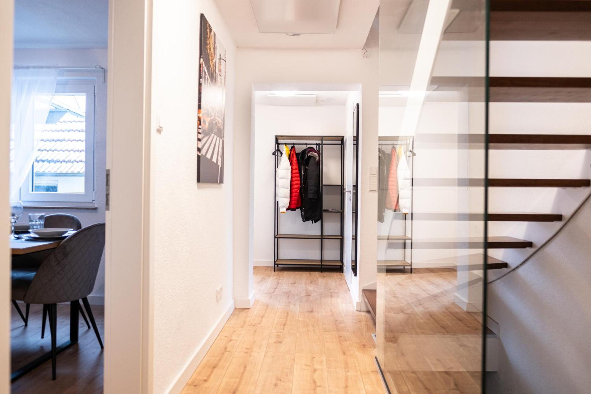 Klassen Apartments! Stadtnahes Ferienhaus* Mit Terrasse In Aulendorf * Fuer 6-8 Personen 外观 照片