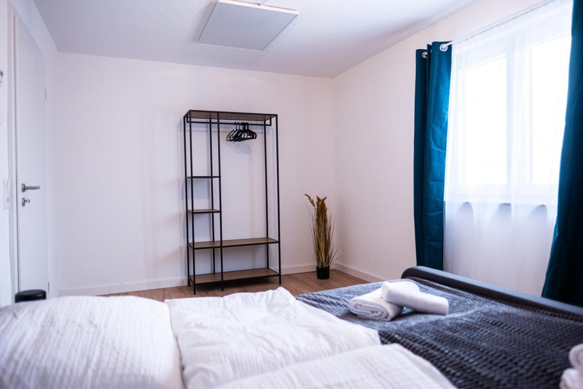 Klassen Apartments! Stadtnahes Ferienhaus* Mit Terrasse In Aulendorf * Fuer 6-8 Personen 外观 照片