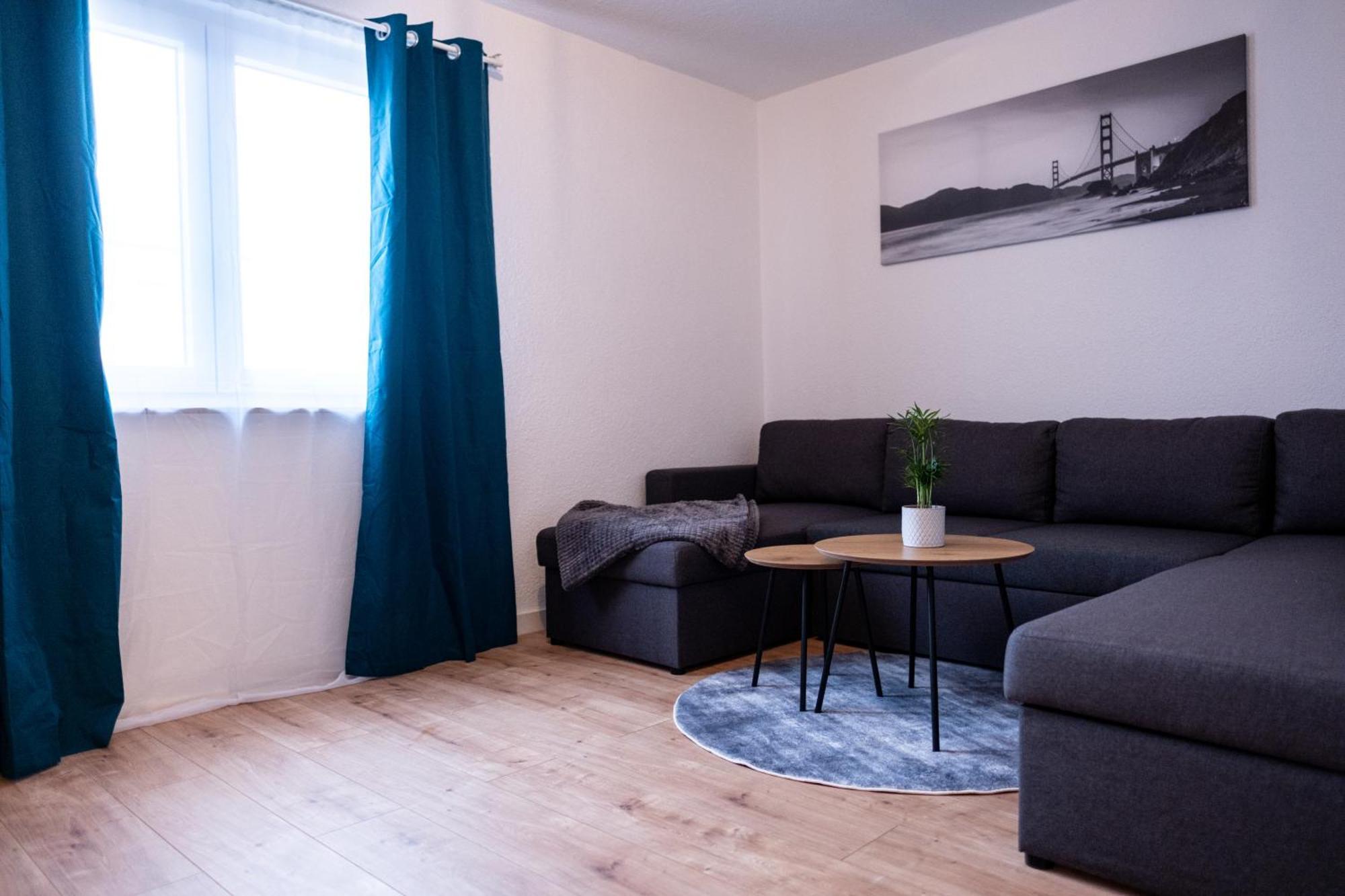 Klassen Apartments! Stadtnahes Ferienhaus* Mit Terrasse In Aulendorf * Fuer 6-8 Personen 外观 照片